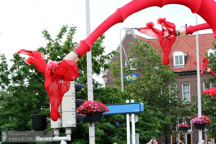 2012-07-07 Compagnie Off ism Theaterschip Drost van Salland - Les Girafes (Deventer Op Stelten) 006